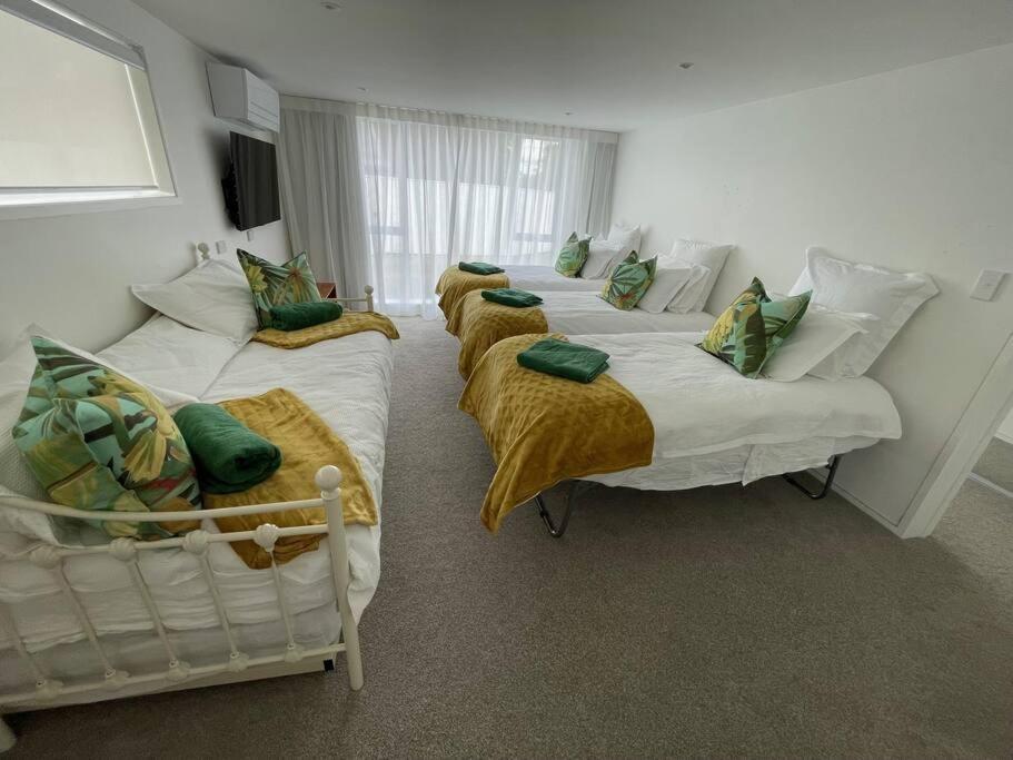 Luxury Seaside Village Apartment Auckland